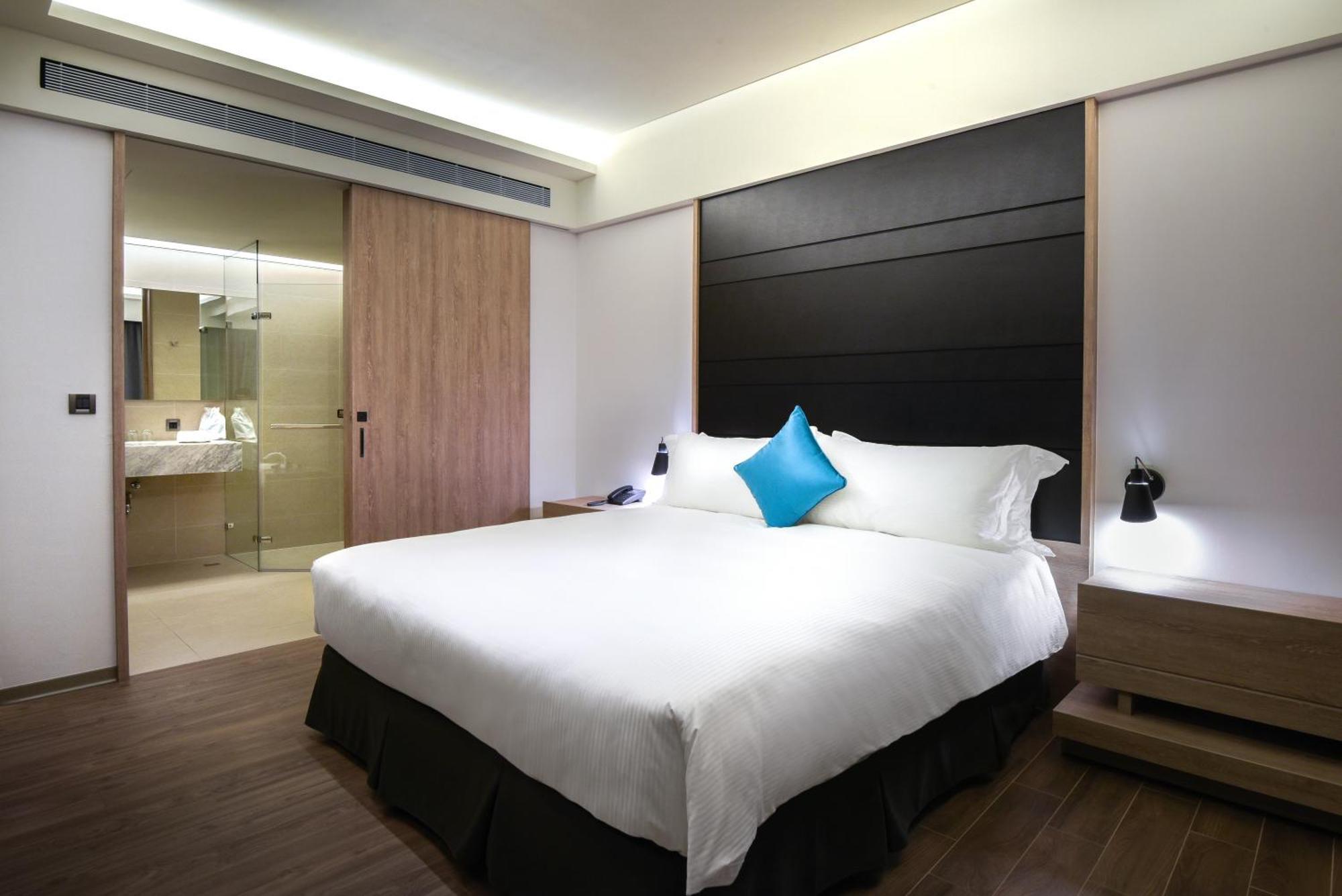 Just Sleep Kaohsiung Station Hotel Exterior foto